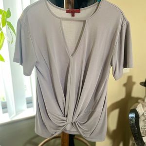 Buckle Boutique_ SM_short sleeve twist hem tee